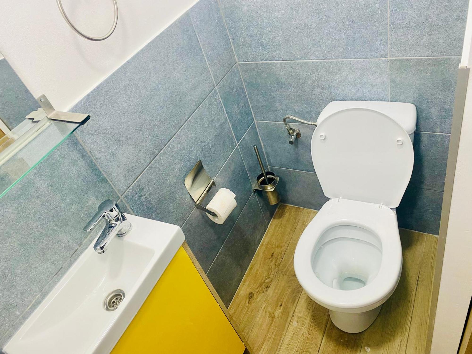 Cazan House Hostel *